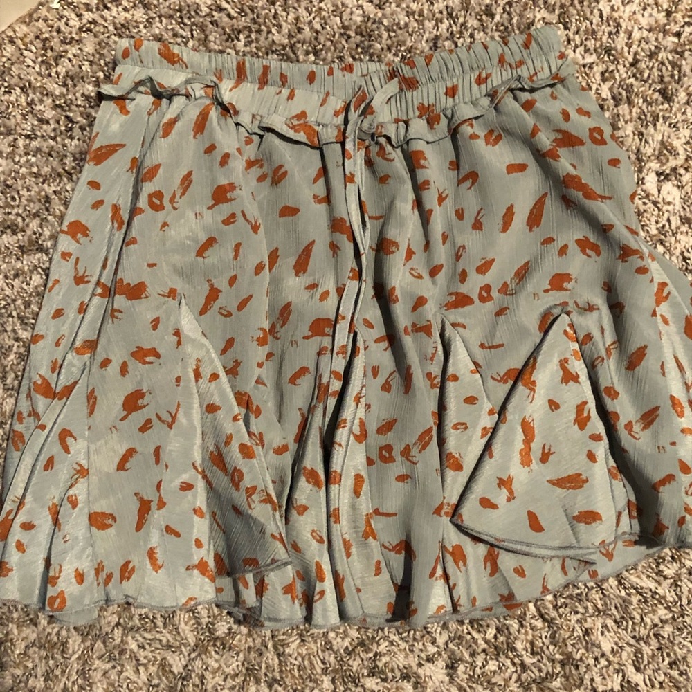 Entro gray pleated skort
